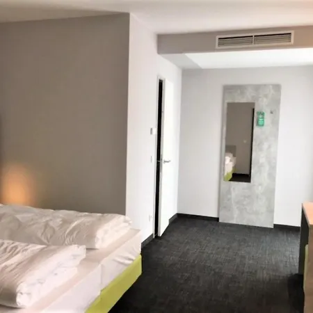 Sleepysleepy Dillingen Hotel 3*