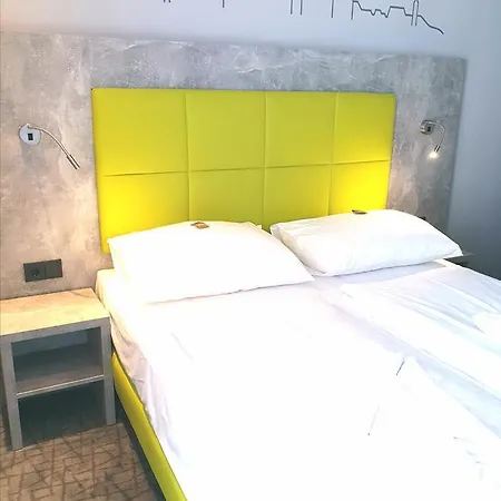 Sleepysleepy Dillingen Hotel 3*