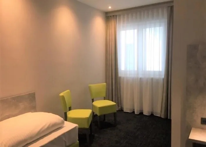 Sleepysleepy Dillingen Hotel 3*